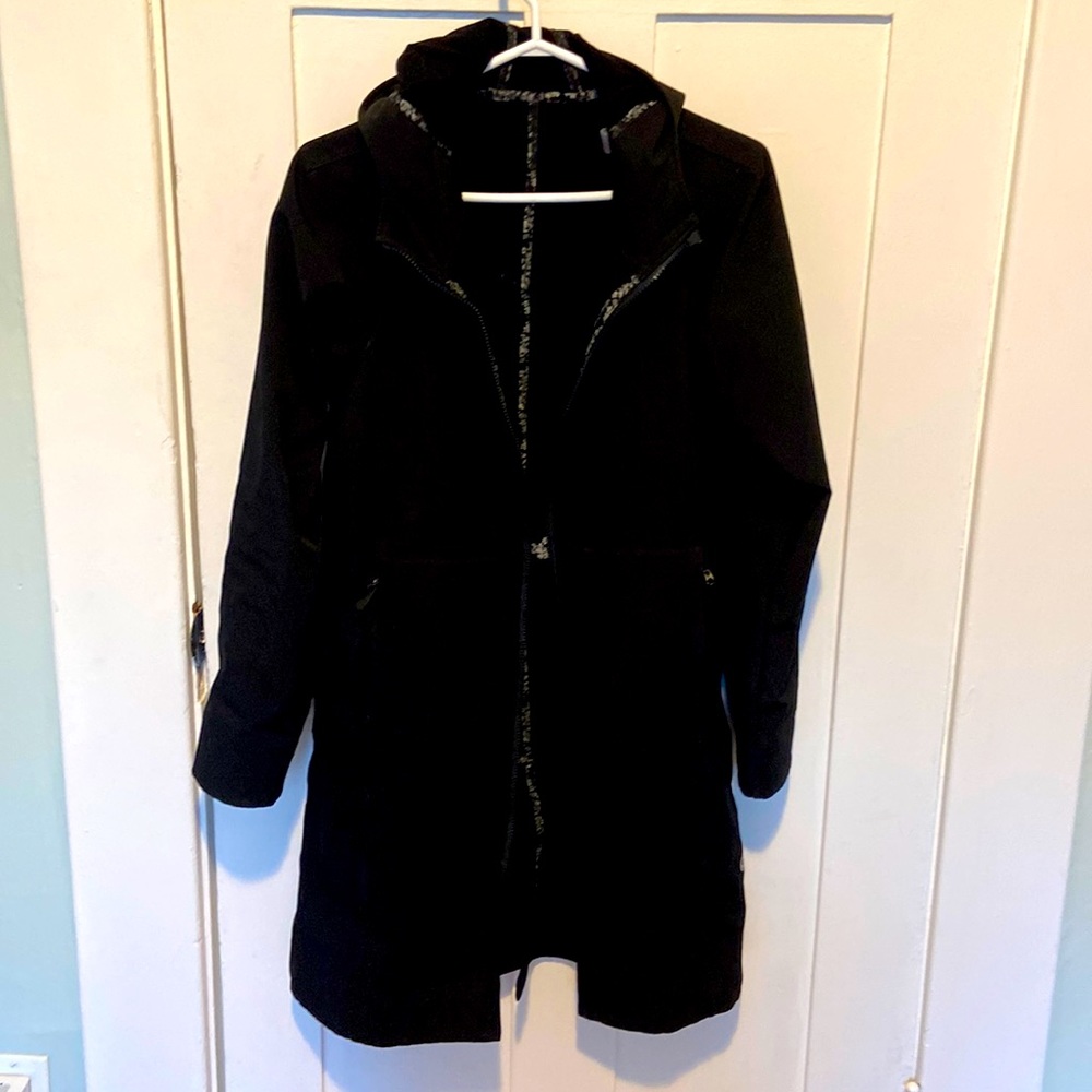Lululemon Rain coat- lined with warm fabric.